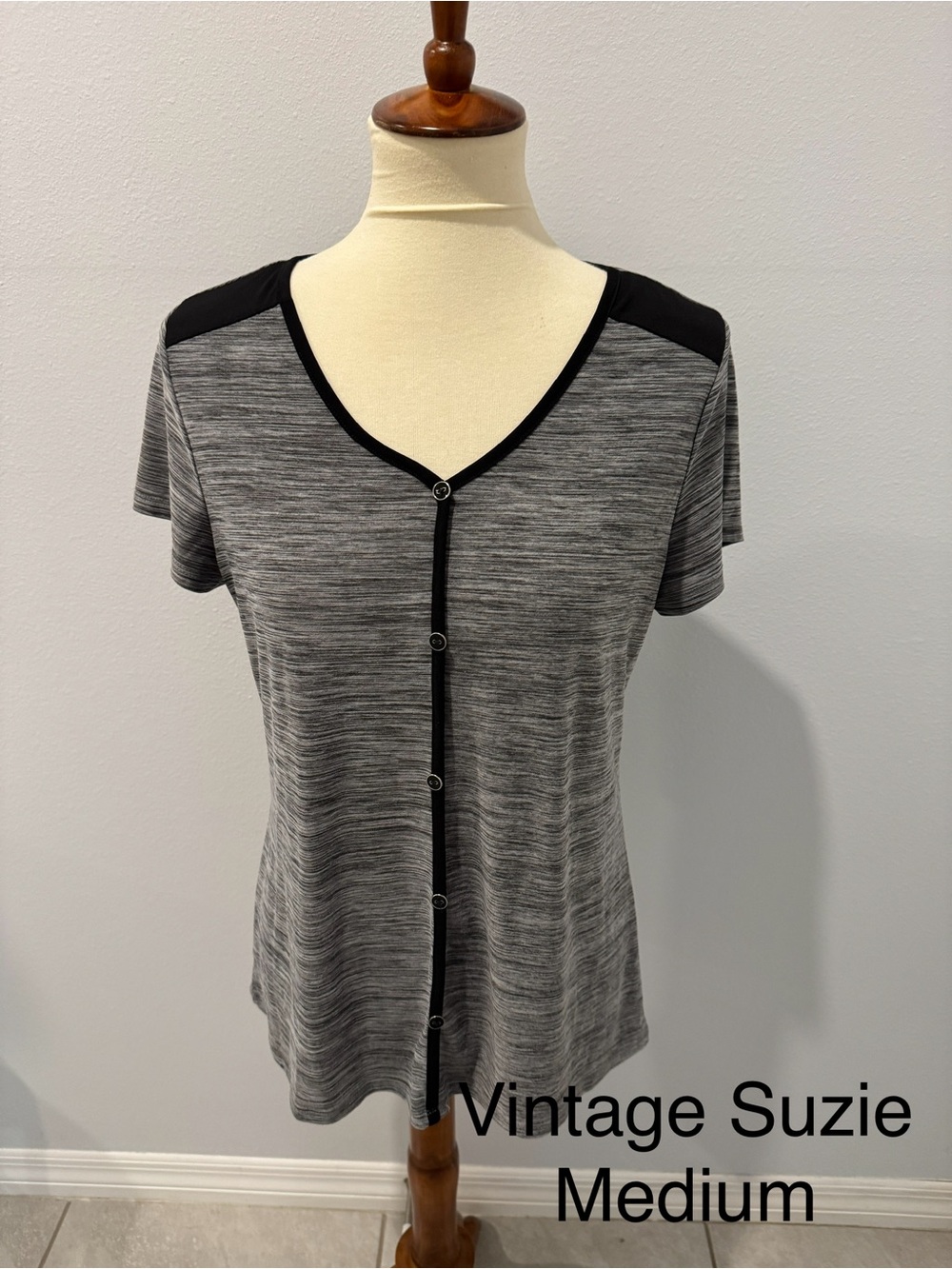 Vintage Suzie Gray Heathered Button-Front Top with Black Trim